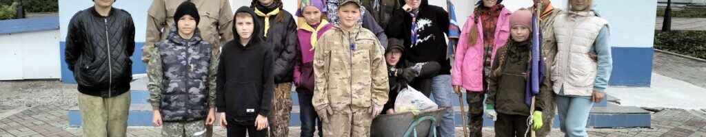 Отряд «Покров» подготовил территорию храма к зиме